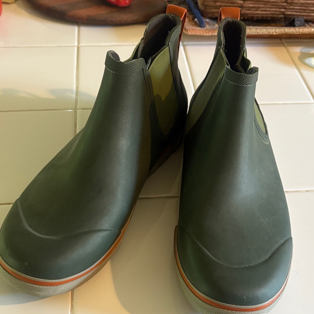 Bogs Men's Green Slip-On Rain Boots